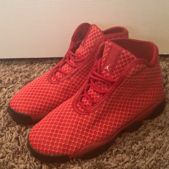 red futures shoes